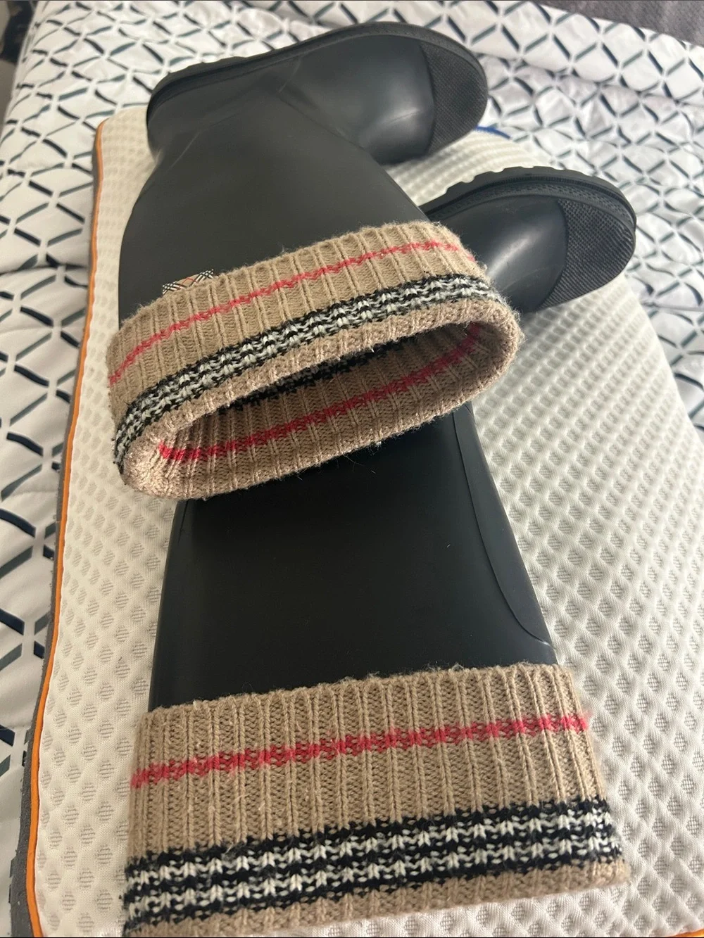 Burberry Black Rain Boots with Knit Beige Cuff and Red Stripe size 7- SALE - Picture 3 of 7